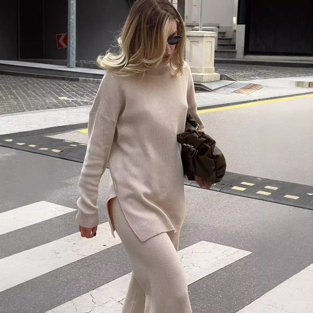 Cross-border turtleneck sweater women's autumn and winter new casual sweater European and American style split fork loose solid color knitted sweater