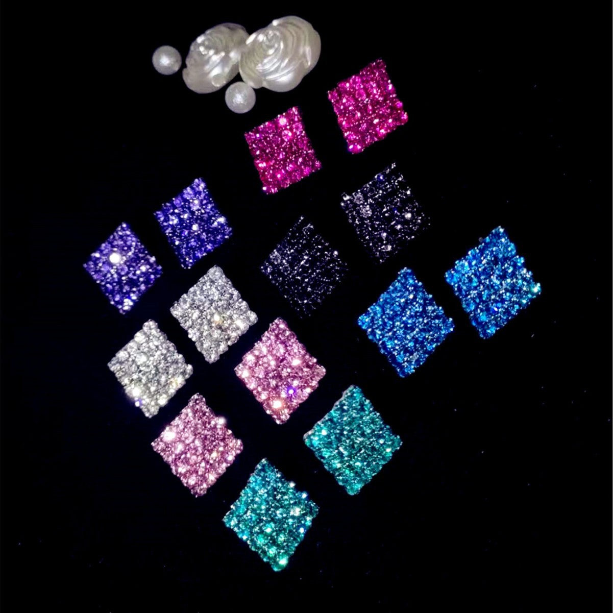European and American simple and versatile small face full of diamonds geometric rhombus stud earrings women, high-end sense niche design temperament earrings