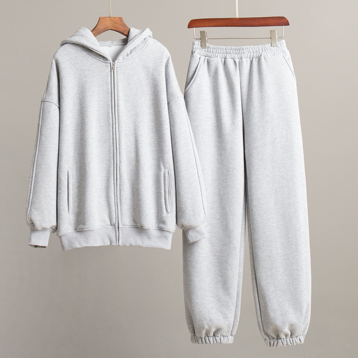 Cross-border sweater cardigan set women's Europe, America   and winter new sports and leisure fleece cardigan sweater set  suits