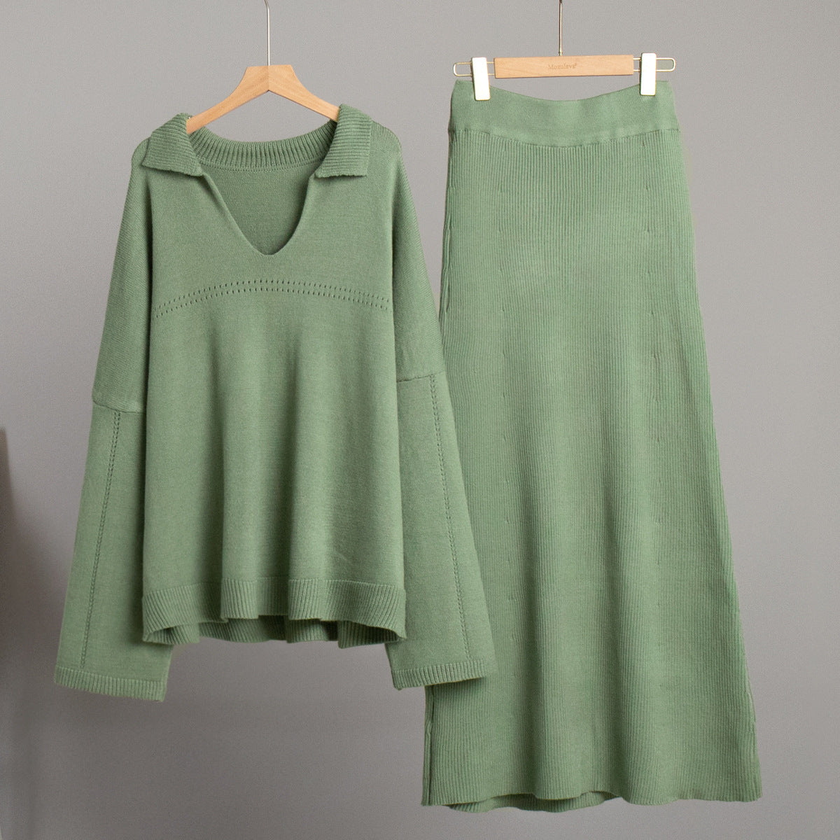 Cross-border knitted set Europe, America winter new fashion simple style V-neck knitted sweater skirt set  suits