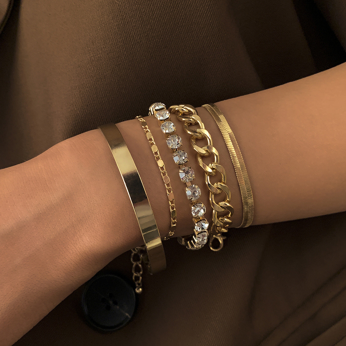 European and American cross-border retro trend snake bone chain diamond bracelet female, hip-hop punk style metal glossy bracelet