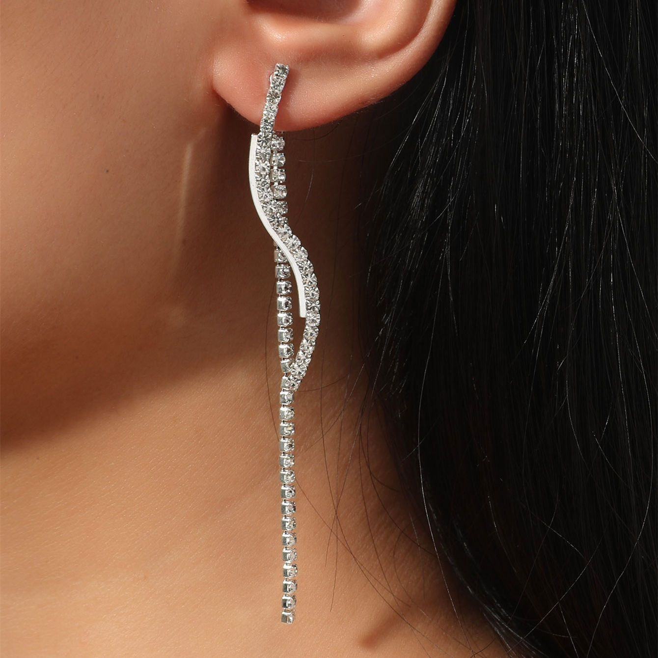 Machika high-end super flash full diamond long fringed earrings women's fashion temperament rhinestone ear jewelry earrings