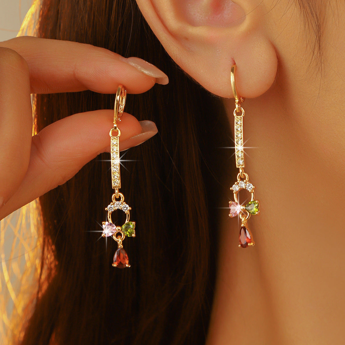 Choka, classic retro high-end luxury flower long-ear buckle women, fashionable color zircon earrings, versatile copper earrings.