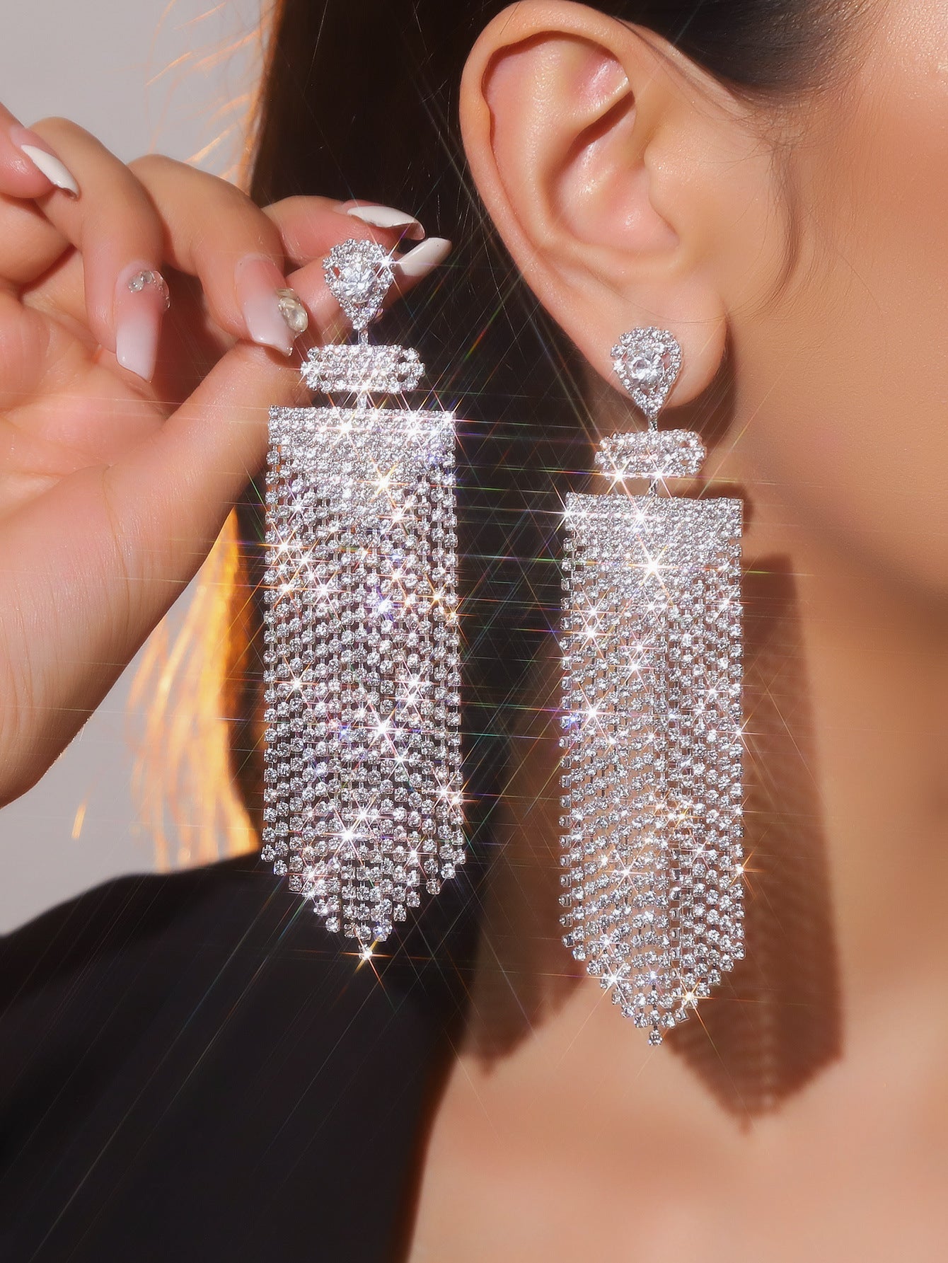 European and American catwalk performances, high-end exaggerated rhinestone long fringed earrings, flash diamond stud earrings, earrings, women's earrings