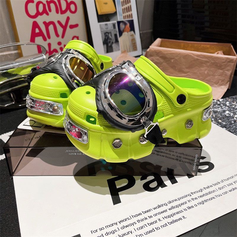 [BRSO] Paris hole shoes summer punk style heightened thick-soled metal rivets fashion slippers bag head sandals