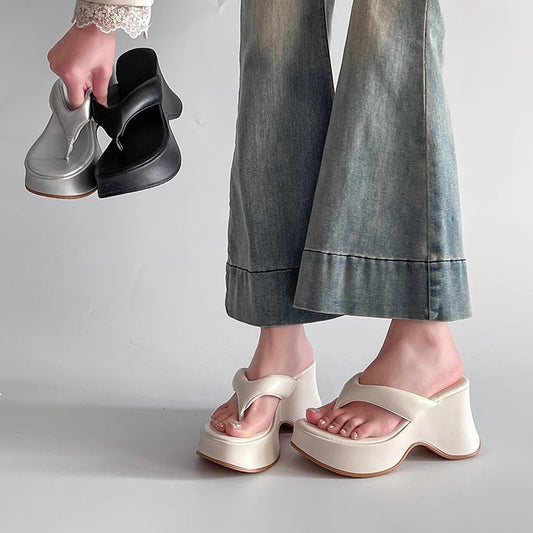 Simple and sweet wind lotus root pink thick bottom flip-flops women spring and summer new round head toe muffin bottom wear cool slippers