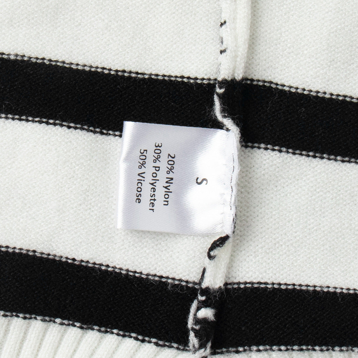 Turtleneck striped sweater women's Europe, America, autumn and winter new turtleneck pullover knitted sweater versatile loose sweater