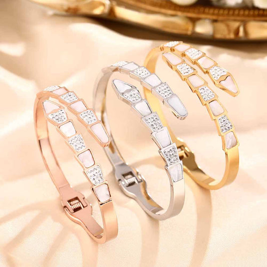 European and American cross-border fashion serpentine fritillary titanium steel bracelet women's high-end ins wind diamond-set non-fading jewelry