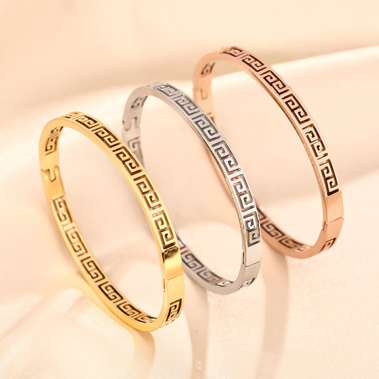 Great Wall pattern, titanium steel bracelet, female retro court style ins niche design, light luxury, high-end design, new jewelry
