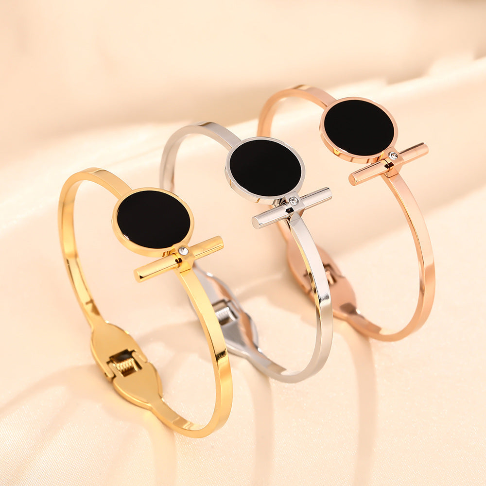 Internet celebrity hot-selling new simple black round brand titanium steel opening bracelet female Douyin trend jewelry factory direct sales