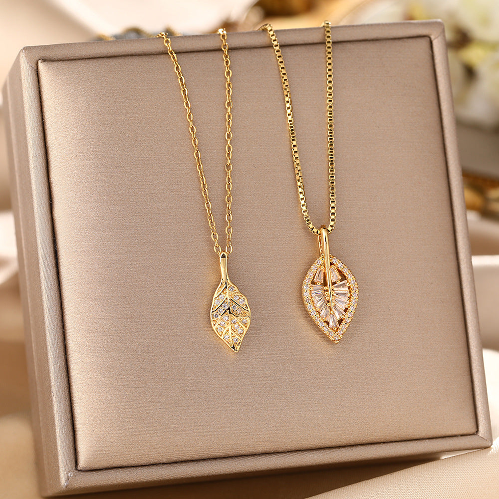 Internet celebrity live broadcast new small leaf titanium steel necklace female high sense simple exquisite zircon leaf collarbone chain jewelry necklaces