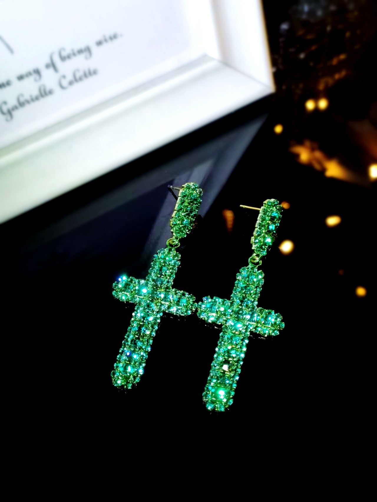 High-end shiny crystal cross earrings for women,  temperament versatile stud earrings, copper earrings.