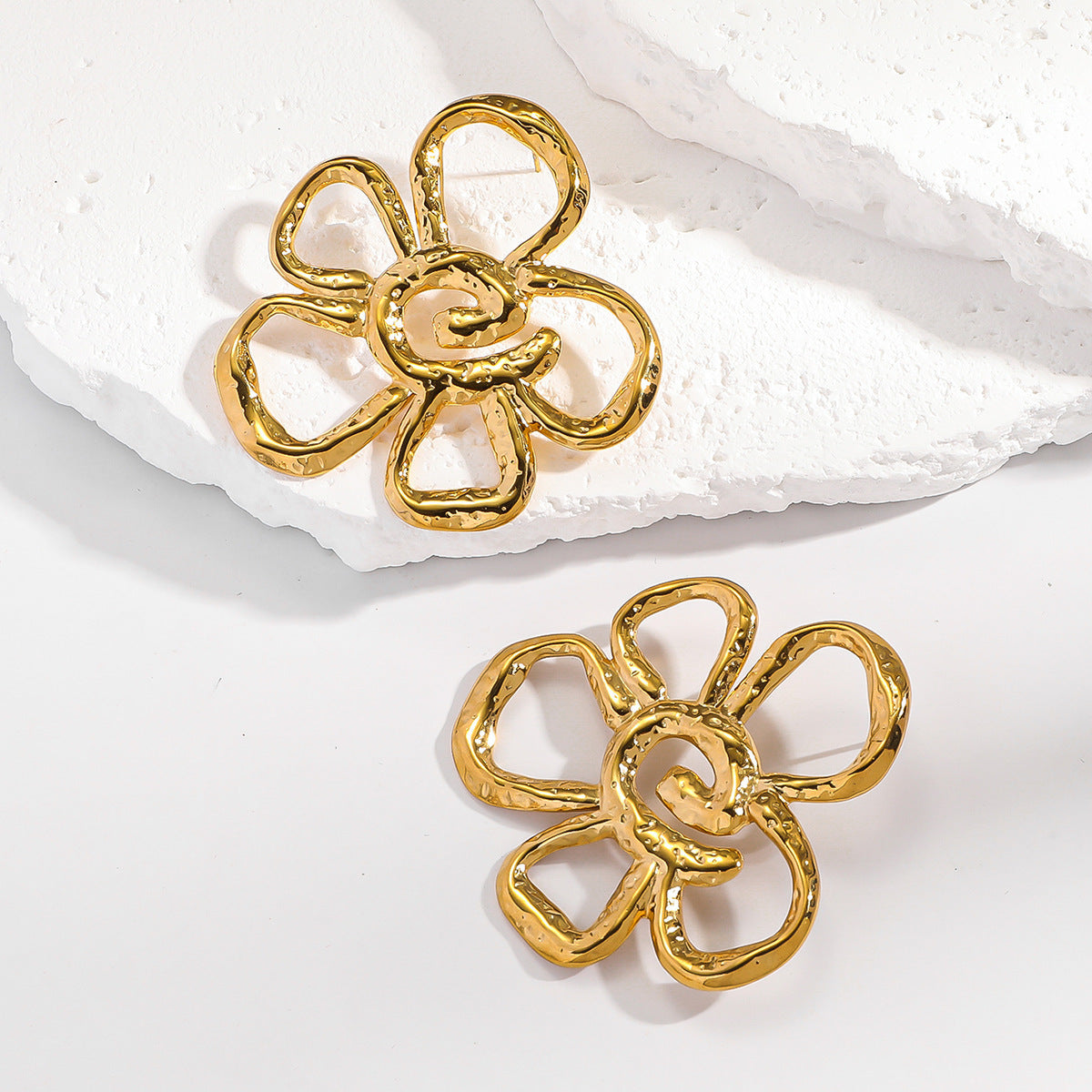 Malt European and American fashion hollow flower earrings stud earrings women's opening design ring rings holiday style earrings