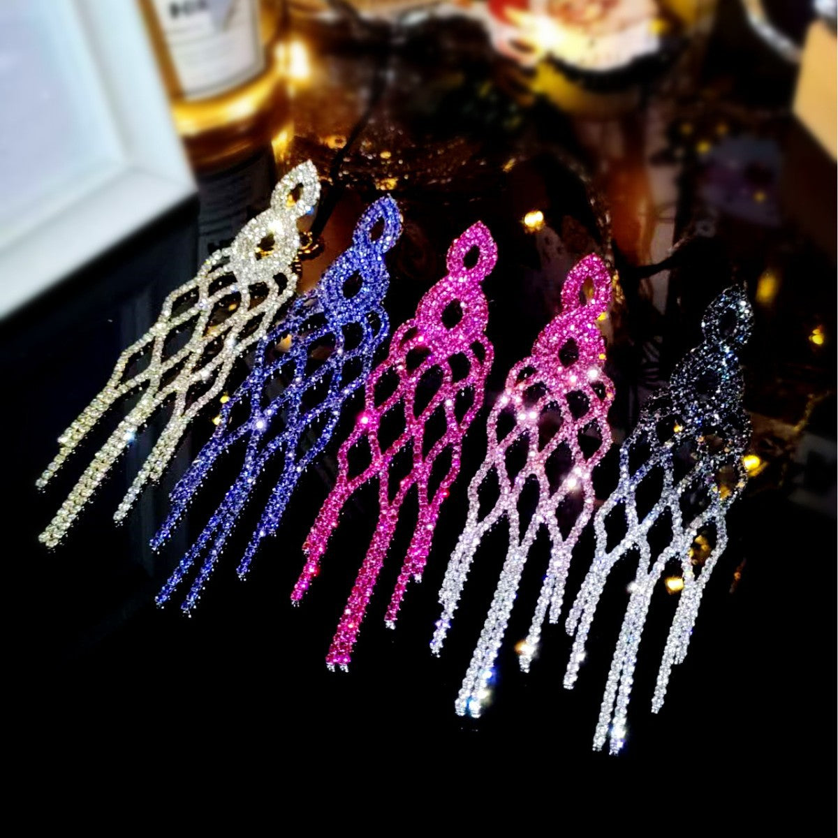 Town card oversized and super long, new personality exaggerated long fringed earrings for women, fashionable and shiny rhinestone stud earrings