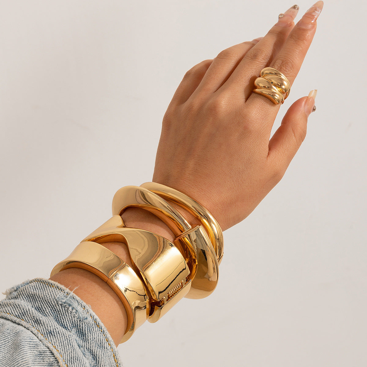 European and American jewelry, design sense exaggerated smooth surface high sense square notch irregular bracelet bracelet