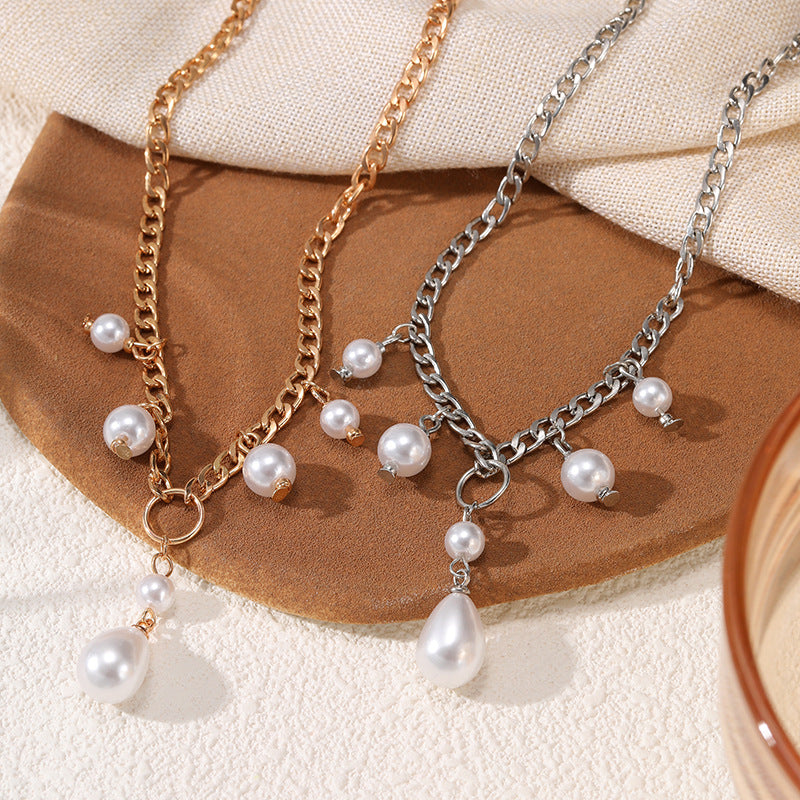 European and American niche high-end light luxury items, personalized festival collarbone chain, women's simple pearl necklace