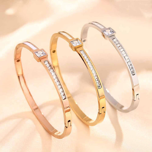European and American cross-border square diamond titanium steel bracelet women's light luxury niche design advanced sense exquisite bracelet jewelry does not fade