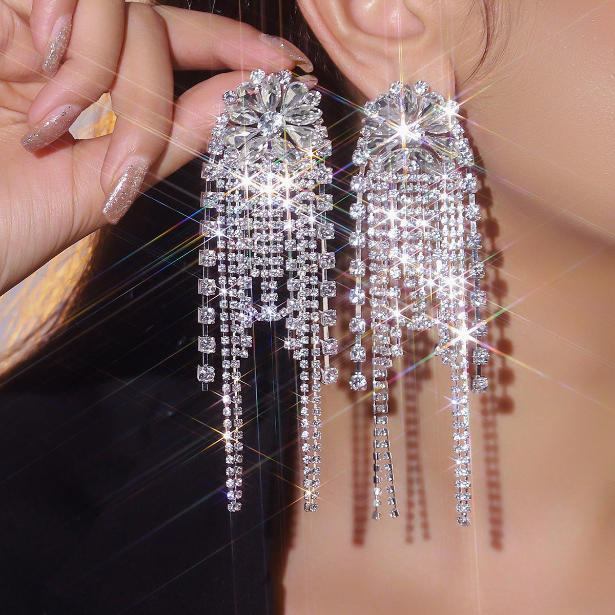 European and American catwalk performances, high-end exaggerated rhinestone long fringed earrings, flash diamond stud earrings, earrings, women's earrings