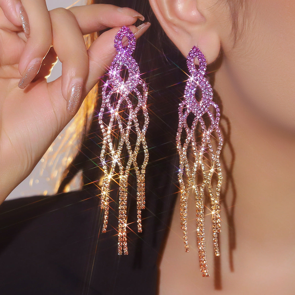 Town card oversized and super long, new personality exaggerated long fringed earrings for women, fashionable and shiny rhinestone stud earrings