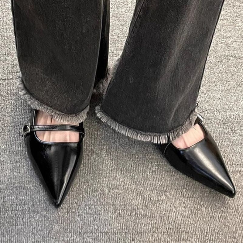 Flat bottom versatile bag head sandals women's shoes  new Mary Jane with skirt pointed temperament niche single beanie shoes