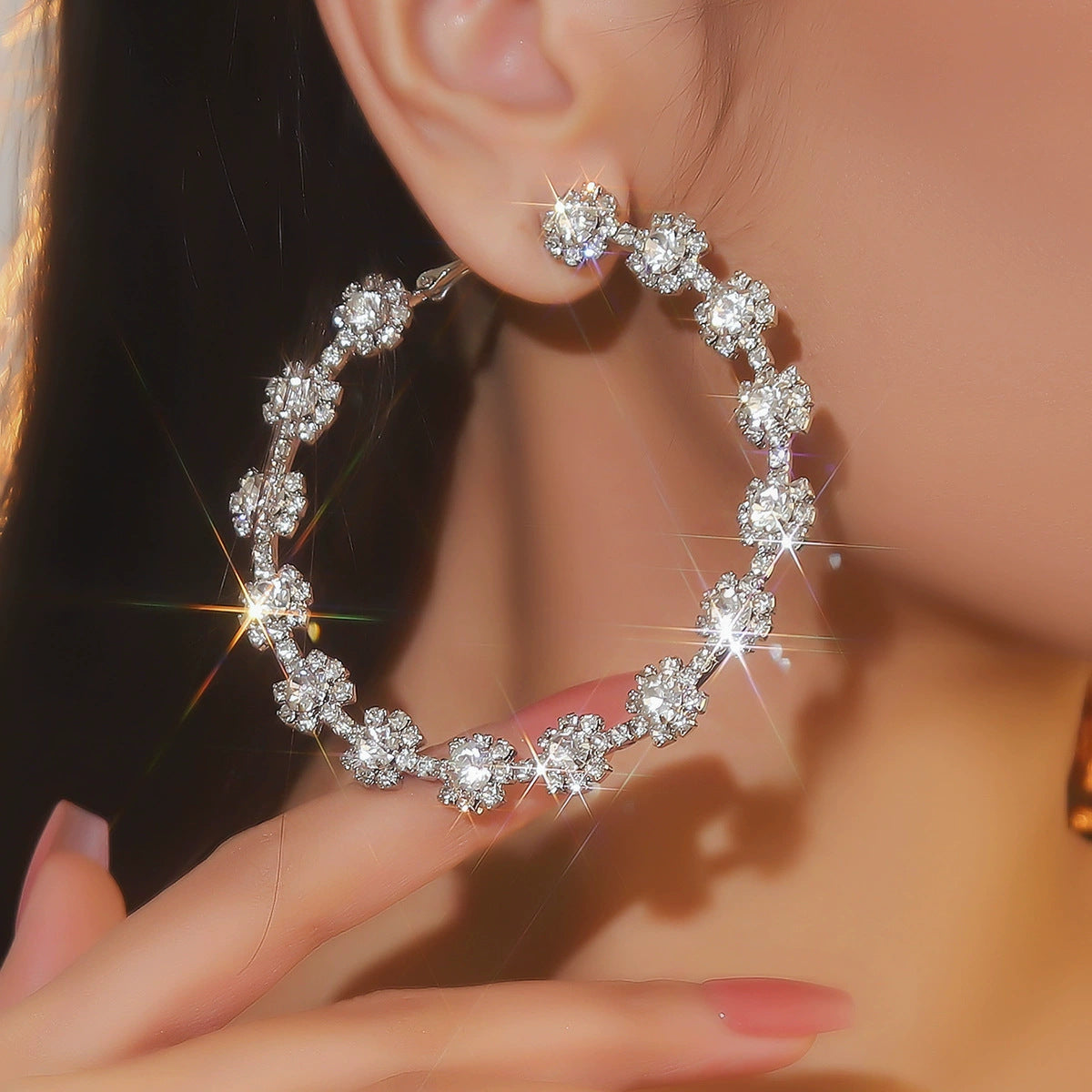 Hot-selling in Europe and the United States, luxury shiny rhinestone big earrings for women, exaggerated personality big circle ear jewelry wholesale