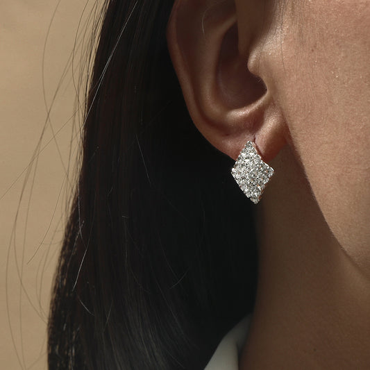 European and American simple and versatile small face full of diamonds geometric rhombus stud earrings women, high-end sense niche design temperament earrings