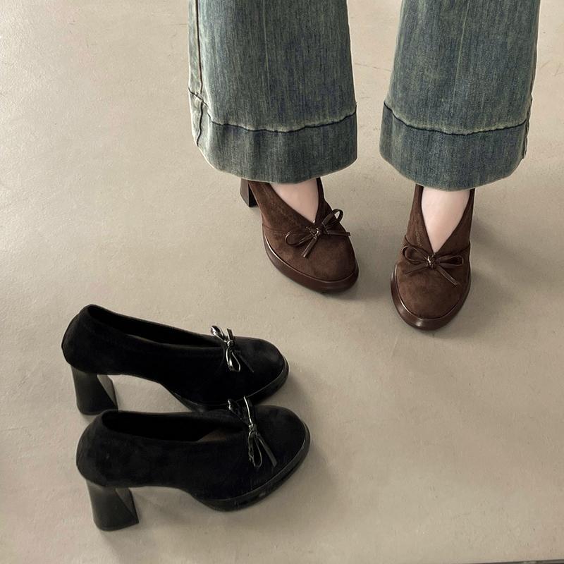 Retro French temperament, socialite style, high heels for women's spring new thick heels, not tired feet, high-end single beanie shoes