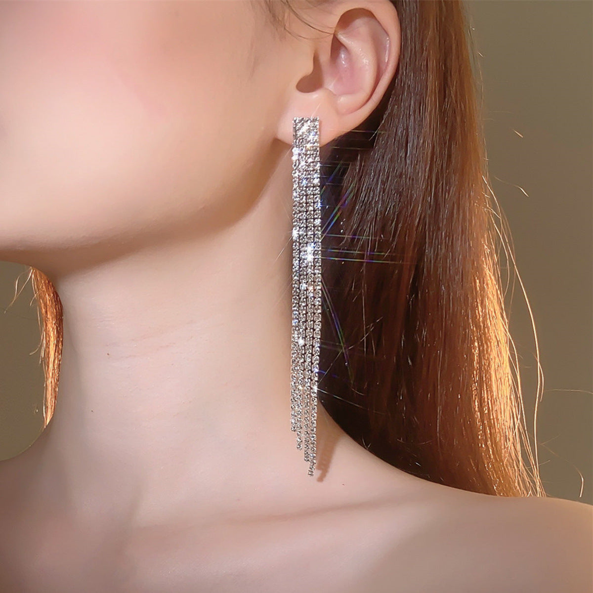 Machika high-end super flash full diamond long fringed earrings women's fashion temperament rhinestone ear jewelry earrings