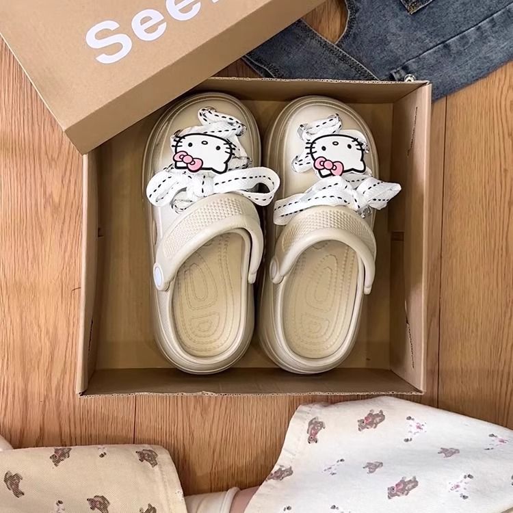 Cute cartoon Hello Kitty hole shoes women's  summer new thick-soled muffin bottom sweet strap bag head slippers