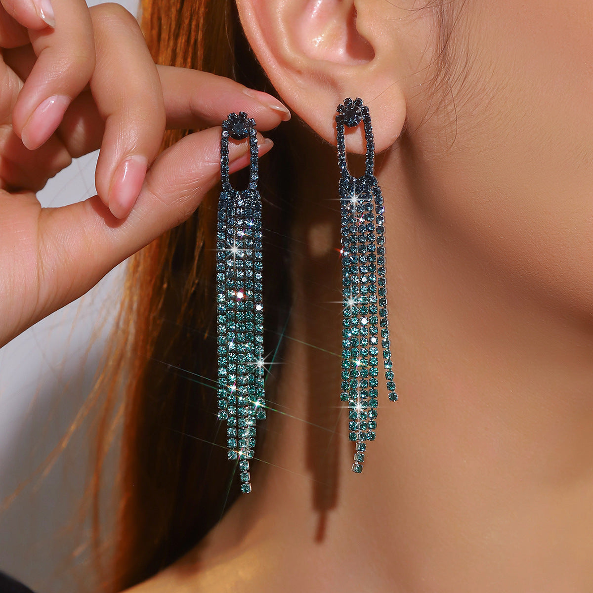 DINGKA banquet accessories, high-end luxury full diamond long fringed earrings, fashionable temperament women's stud earrings
