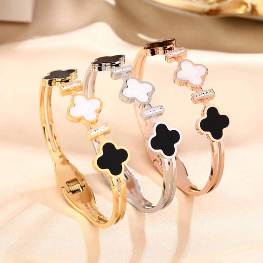 Japan and South Korea hot geometric four-leaf clover titanium steel rose gold bracelet female Internet celebrities hot new simple jewelry wholesale