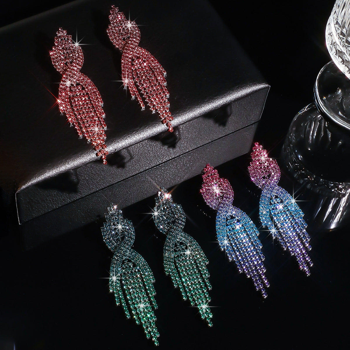 New trendy earrings, European and American personality, exaggerated temperament, super flash full diamond, super flash fringed long earrings for women
