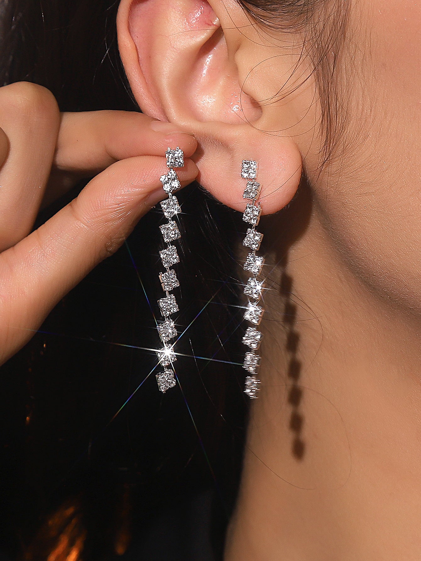 Machika high-end super flash full diamond long fringed earrings women's fashion temperament rhinestone ear jewelry earrings