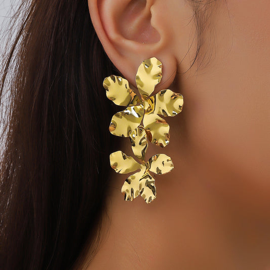 High-end luxury exquisite gold-plated flower earrings women's fashion retro personality exaggerated temperament versatile ear jewelry wholesale
