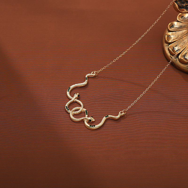 Fashion trend necklace European and American retro personalized neck chain female snake personalized female collarbone chain jewelry