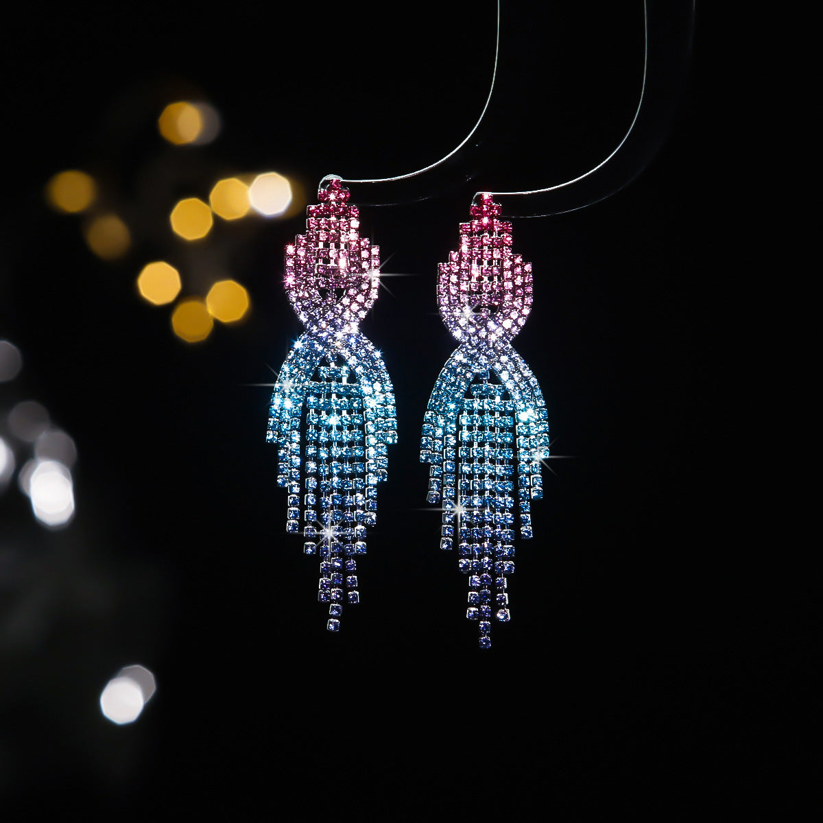 New trendy earrings, European and American personality, exaggerated temperament, super flash full diamond, super flash fringed long earrings for women
