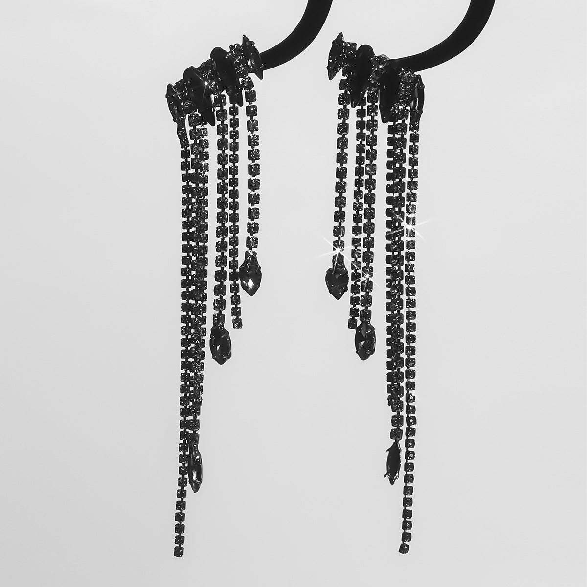 European and American catwalk performances, high-end exaggerated rhinestone long fringed earrings, flash diamond stud earrings, earrings, women's earrings