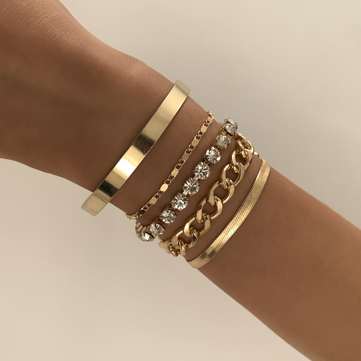 European and American cross-border retro trend snake bone chain diamond bracelet female, hip-hop punk style metal glossy bracelet