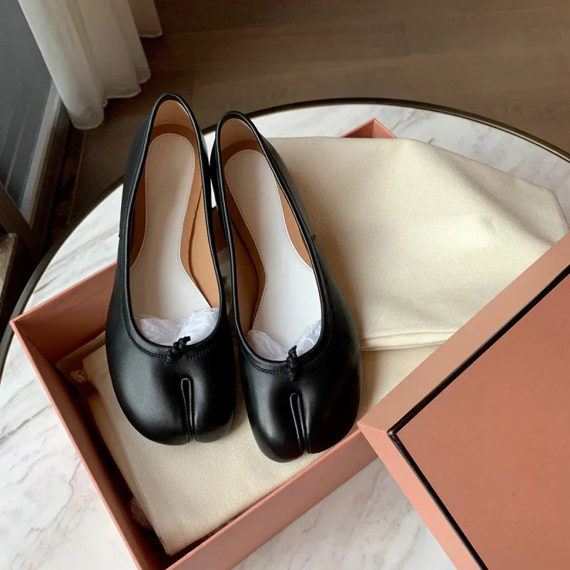 Manufacturer   Retro Grape Mom Split Toe round Head Flat Bottom Single Shoes Quick Delivery Leather Upgraded Stitching Decorative Belt   Pumps