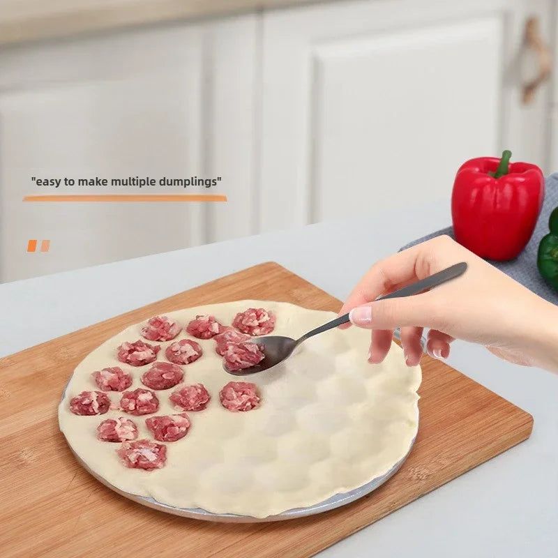 Manufacturer      New Italian Dumpling Mold 12 Hole Dumpling Mold Aluminum Alloy Dumpling Grinding Tool Kitchen Small Tool     Kitchen gadgets