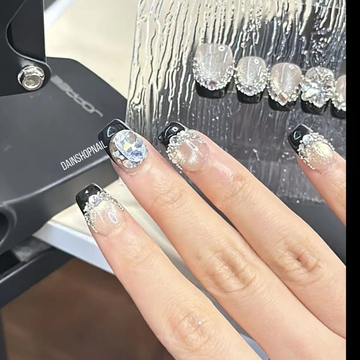 Black Silver-press on Nails Party Gift for Yourself Lover Friend Kids Nails Short Christmas