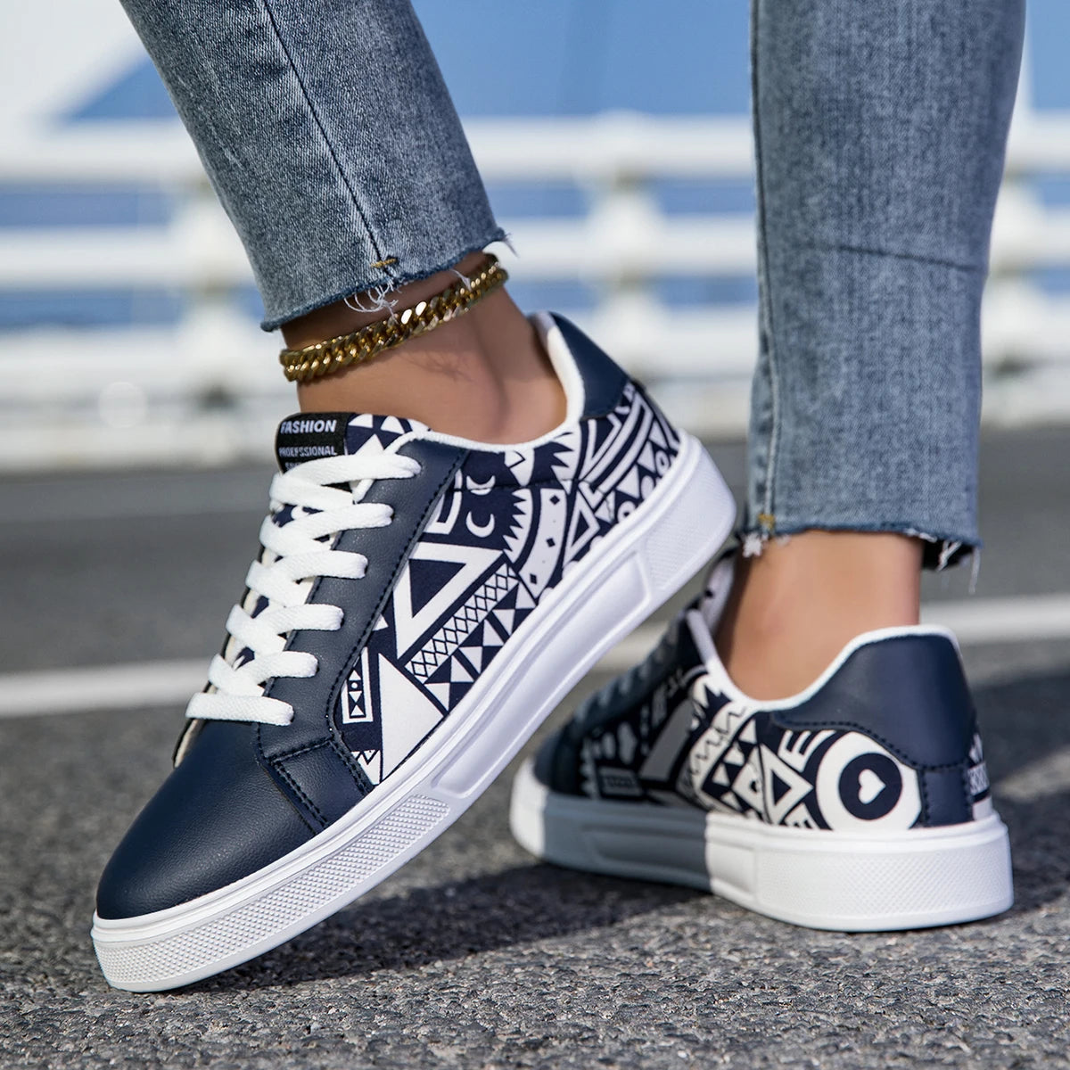 Manufacturer   YRZL Womens Casual Sneakers Lightweight Skateboard Shoes for Men Soft Sole Comfortable Walking Shoes Unisex Fashion Sneakers    Sneakers