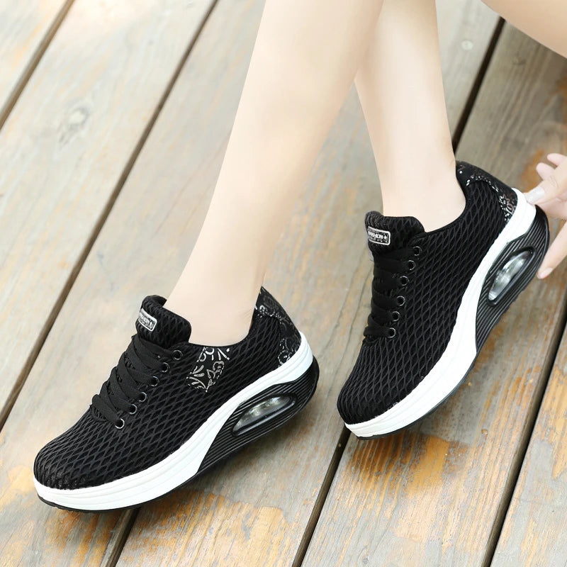 Manufacturer   Spring Breathable Large Net Rocking Shoes For Women Fashionable Sports And Casual Shoes Korean Style Mesh Thick Sole Comfortable    Sneakers