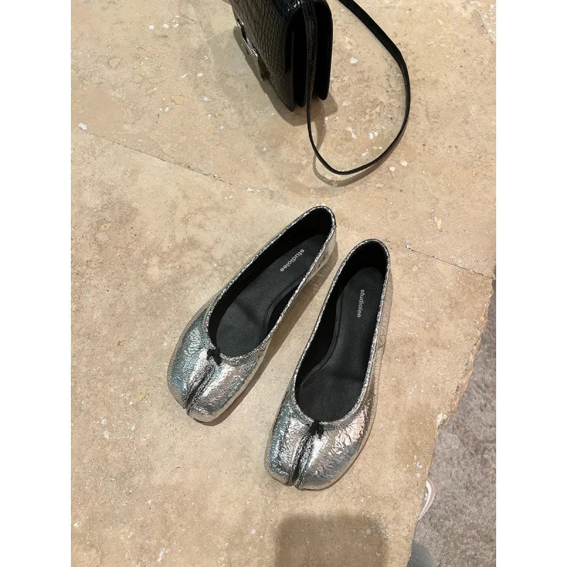 Manufacturer   Retro Grape Mom Split Toe round Head Flat Bottom Single Shoes Quick Delivery Leather Upgraded Stitching Decorative Belt   Pumps