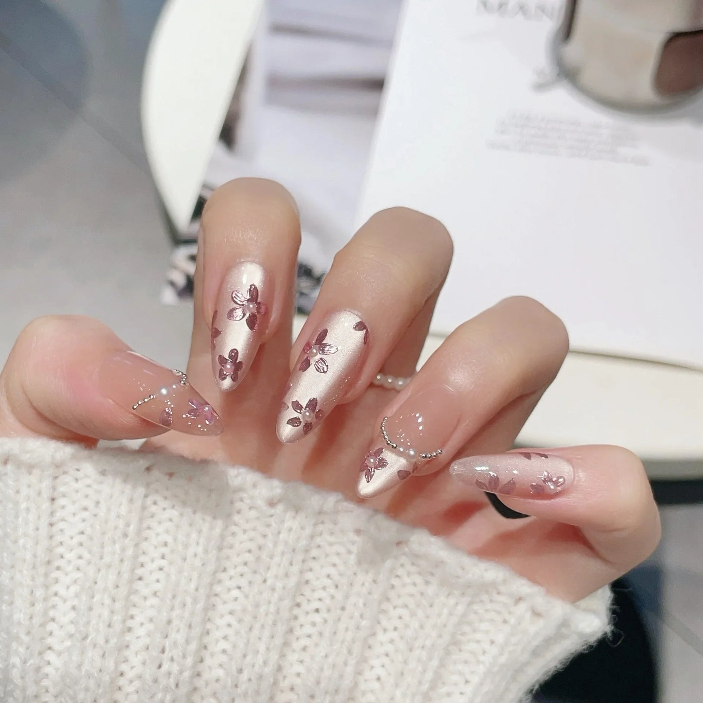 10Pcs Handmade Almond Press On Nails Flash Gradient Wear Pink Flower Design French False Nails Wearable Manicure Nail Tips