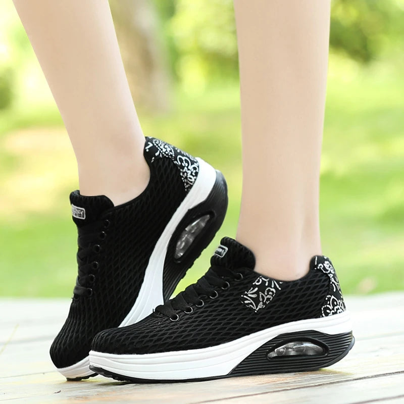 Manufacturer   Spring Breathable Large Net Rocking Shoes For Women Fashionable Sports And Casual Shoes Korean Style Mesh Thick Sole Comfortable    Sneakers