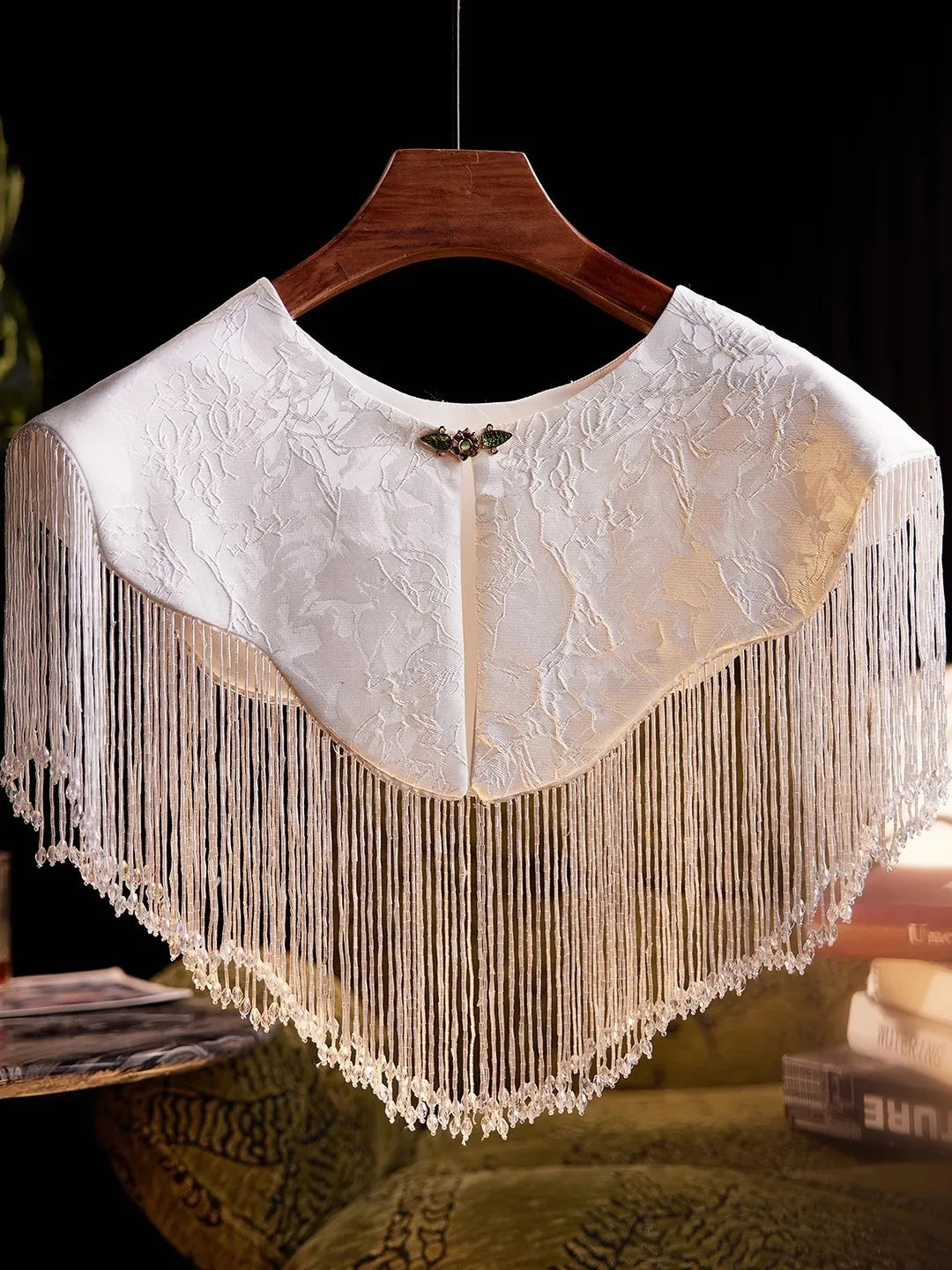 Women's Vintage Embroidery Jacquard White Tassel Pashmina Female Autumn Winter Chinese Style Show Shawl Cloak Collar scarf
