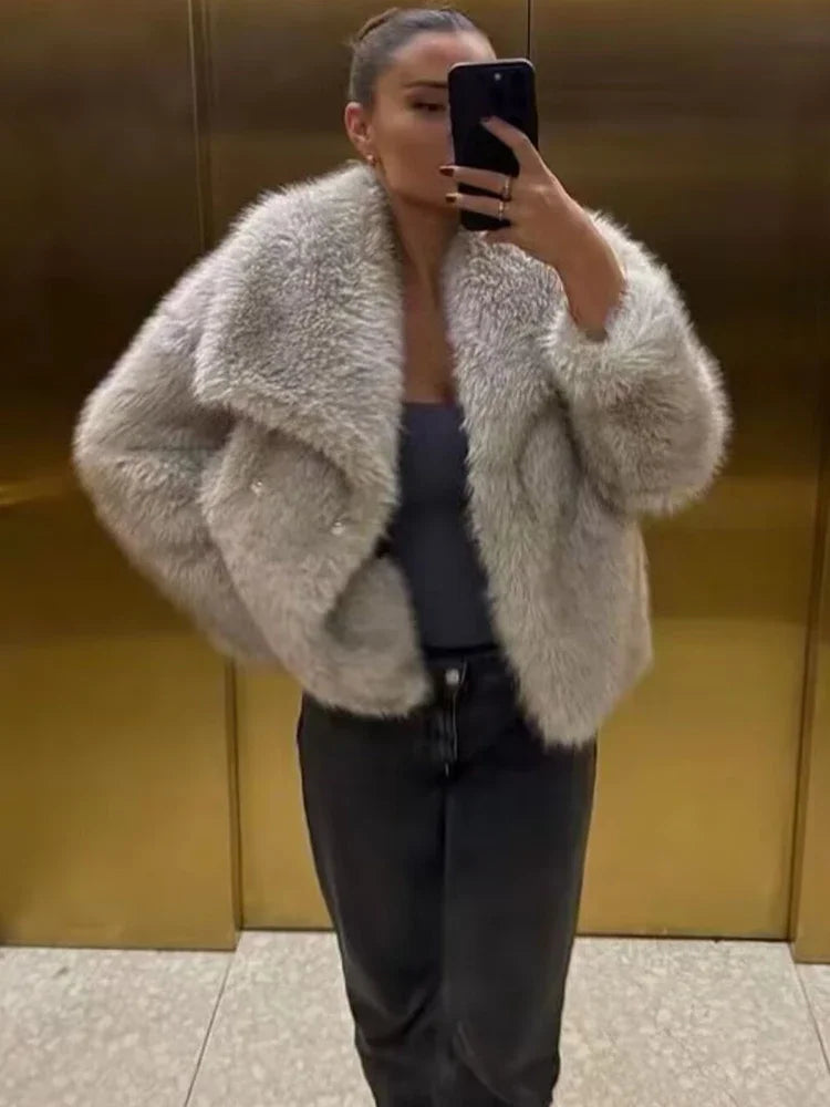 Woman Autumn Winter Faux Fur Coat Plush Fluffy Women's Jacket New in Outerwears White Red Gray Black Wool Blends Coats