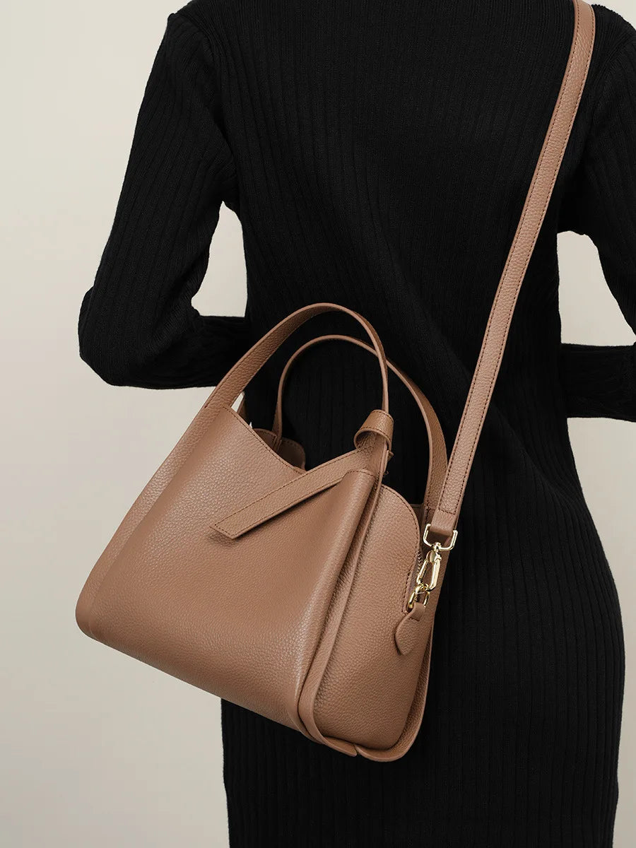 Cow Genuine Leather Bucket Bag For Women  Luxury design Cowhide Crossbody Bag Commuter Shoulder Bag For Shopping handbag
