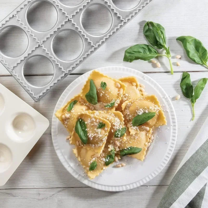 Manufacturer      New Italian Dumpling Mold 12 Hole Dumpling Mold Aluminum Alloy Dumpling Grinding Tool Kitchen Small Tool     Kitchen gadgets